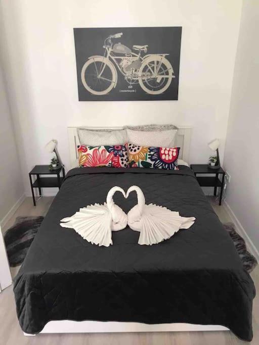 Perfect Location,Newly Decorated Modern, Large Place 60 M2, Really Quiet So You Can Have A Good Night Sleep, Ac, Netflix, Smart Tv, High-Speed Internet, World Famous New York Cafe Only 10 Minutes Walk Budapeste Exterior foto