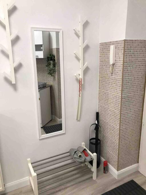 Perfect Location,Newly Decorated Modern, Large Place 60 M2, Really Quiet So You Can Have A Good Night Sleep, Ac, Netflix, Smart Tv, High-Speed Internet, World Famous New York Cafe Only 10 Minutes Walk Budapeste Exterior foto