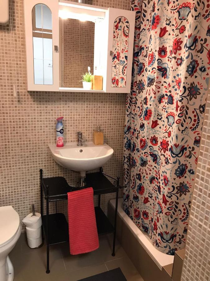 Perfect Location,Newly Decorated Modern, Large Place 60 M2, Really Quiet So You Can Have A Good Night Sleep, Ac, Netflix, Smart Tv, High-Speed Internet, World Famous New York Cafe Only 10 Minutes Walk Budapeste Exterior foto