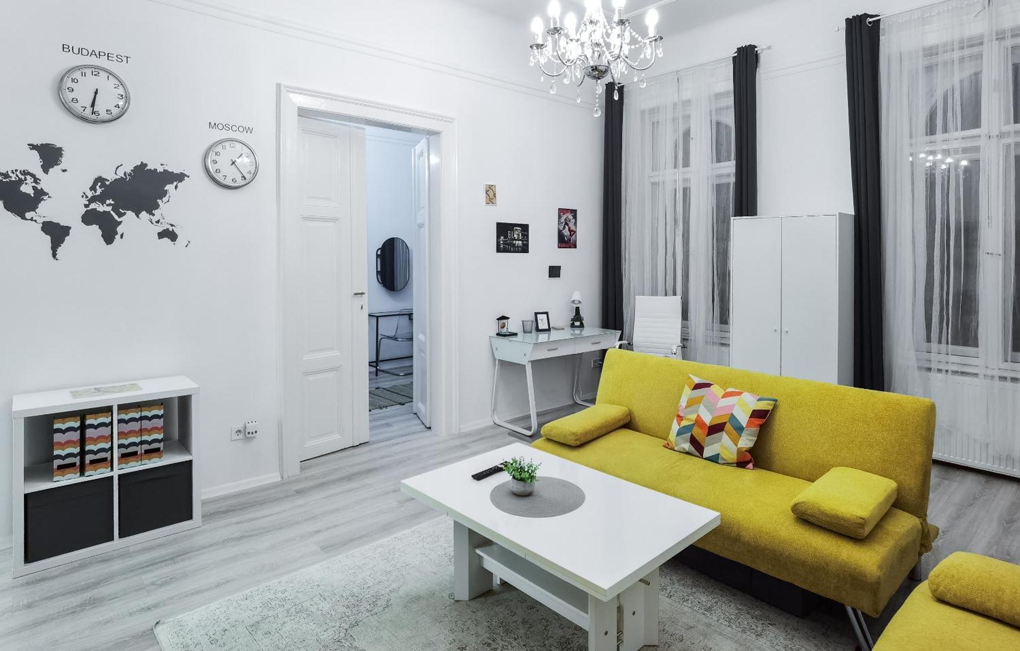 Perfect Location,Newly Decorated Modern, Large Place 60 M2, Really Quiet So You Can Have A Good Night Sleep, Ac, Netflix, Smart Tv, High-Speed Internet, World Famous New York Cafe Only 10 Minutes Walk Budapeste Exterior foto