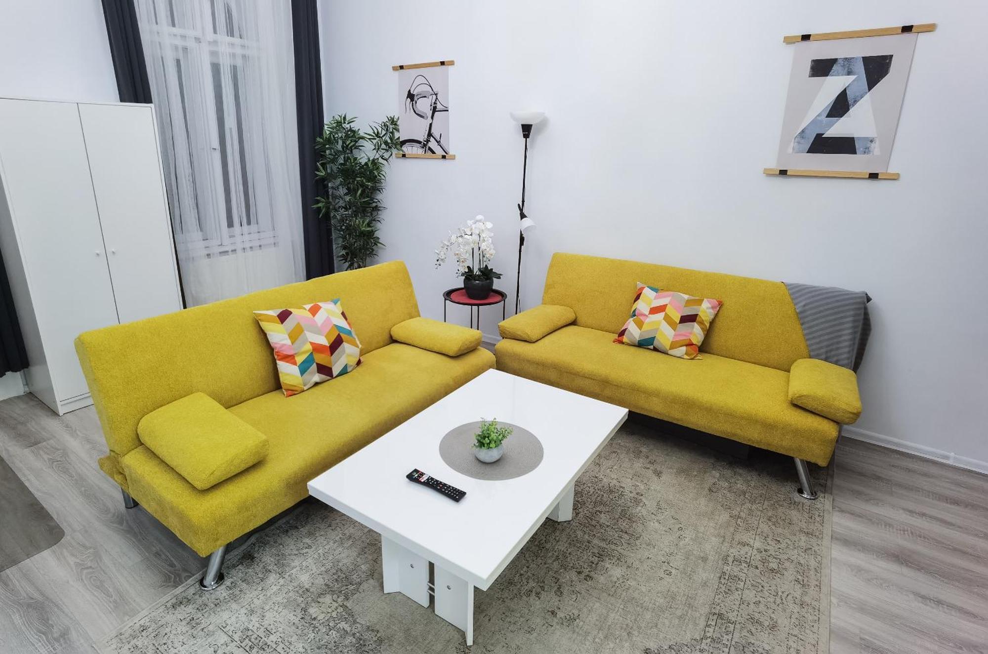 Perfect Location,Newly Decorated Modern, Large Place 60 M2, Really Quiet So You Can Have A Good Night Sleep, Ac, Netflix, Smart Tv, High-Speed Internet, World Famous New York Cafe Only 10 Minutes Walk Budapeste Exterior foto