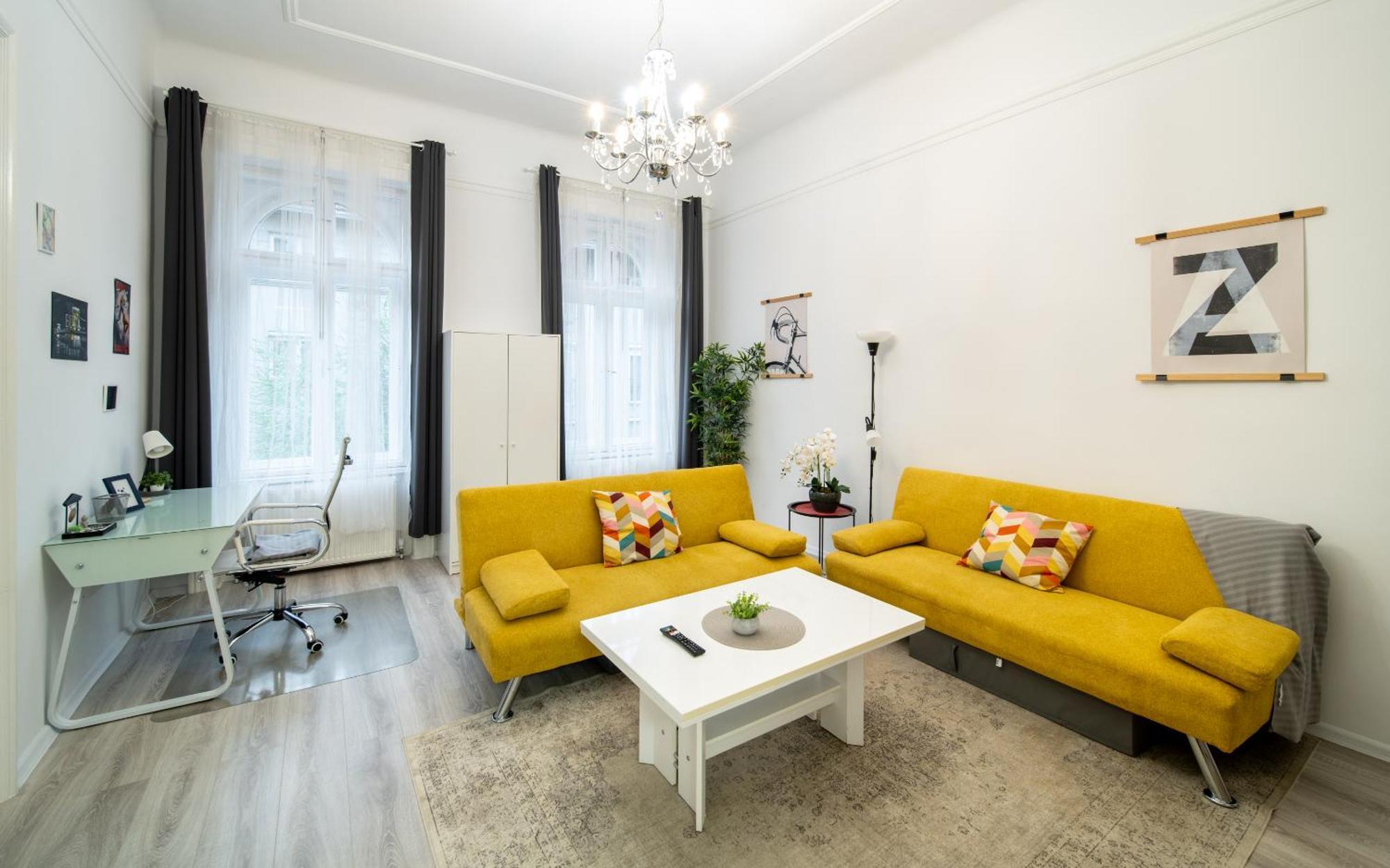 Perfect Location,Newly Decorated Modern, Large Place 60 M2, Really Quiet So You Can Have A Good Night Sleep, Ac, Netflix, Smart Tv, High-Speed Internet, World Famous New York Cafe Only 10 Minutes Walk Budapeste Exterior foto